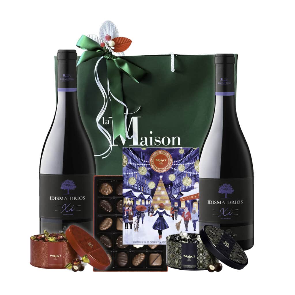 Luxury Green Gift Bag with Wines & Chocolates - idisma drios - xinomavro - greek wine -wine gift la Maison du Vin