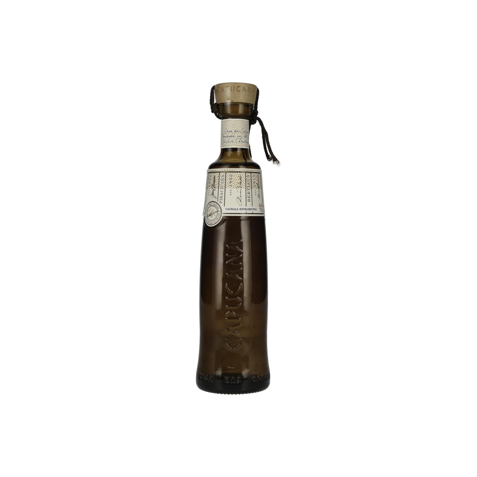 Capucana Cachaça - The complexity resulting from this mysterious mix of canes and its barrel aging with unique characteristics in the category, make CAPUCANA a unique CACHAÇA. spirits online. brazil spirits