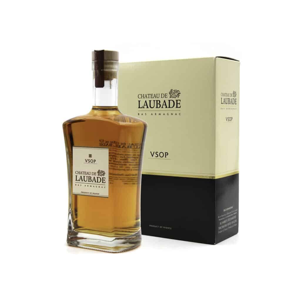 The V.S.O.P achieves its fruity balance thanks to the precise blending of the four grape varieties grown on the estate: Baco, Ugni Blanc, Folle Blanche, and Colombard. It has characteristically intense aromas of ripe fruit, plums, and sweet pastries.