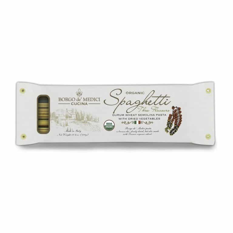 Three-color spaghetti Borgo de 'Medici is a delicious and colorful pasta dish that will amaze your guests. Prepared with the best flour and organic ingredients, they are perfect to be served on any occasion